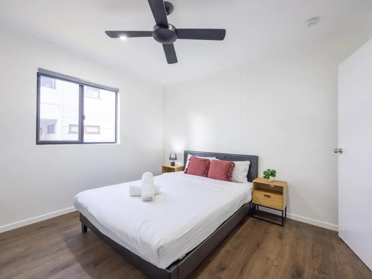 Holiday home Best Affordable 3B Unit Cbd Steps To River N Stadium Brisbane Australia