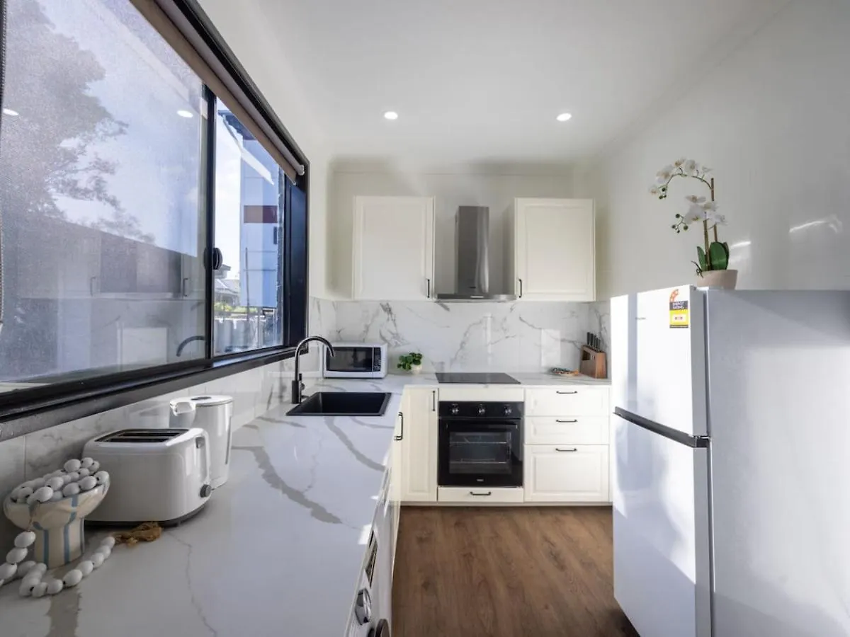 Best Affordable 3B Unit Cbd Steps To River N Stadium Brisbane Australia